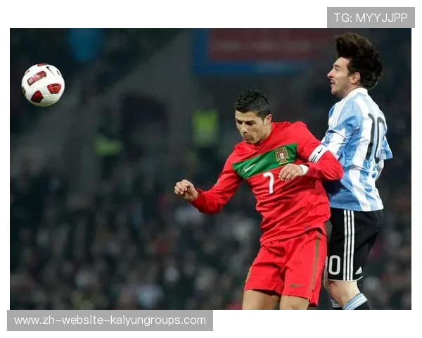 C罗连续空中争顶终结比赛悬念，葡萄牙再添胜利